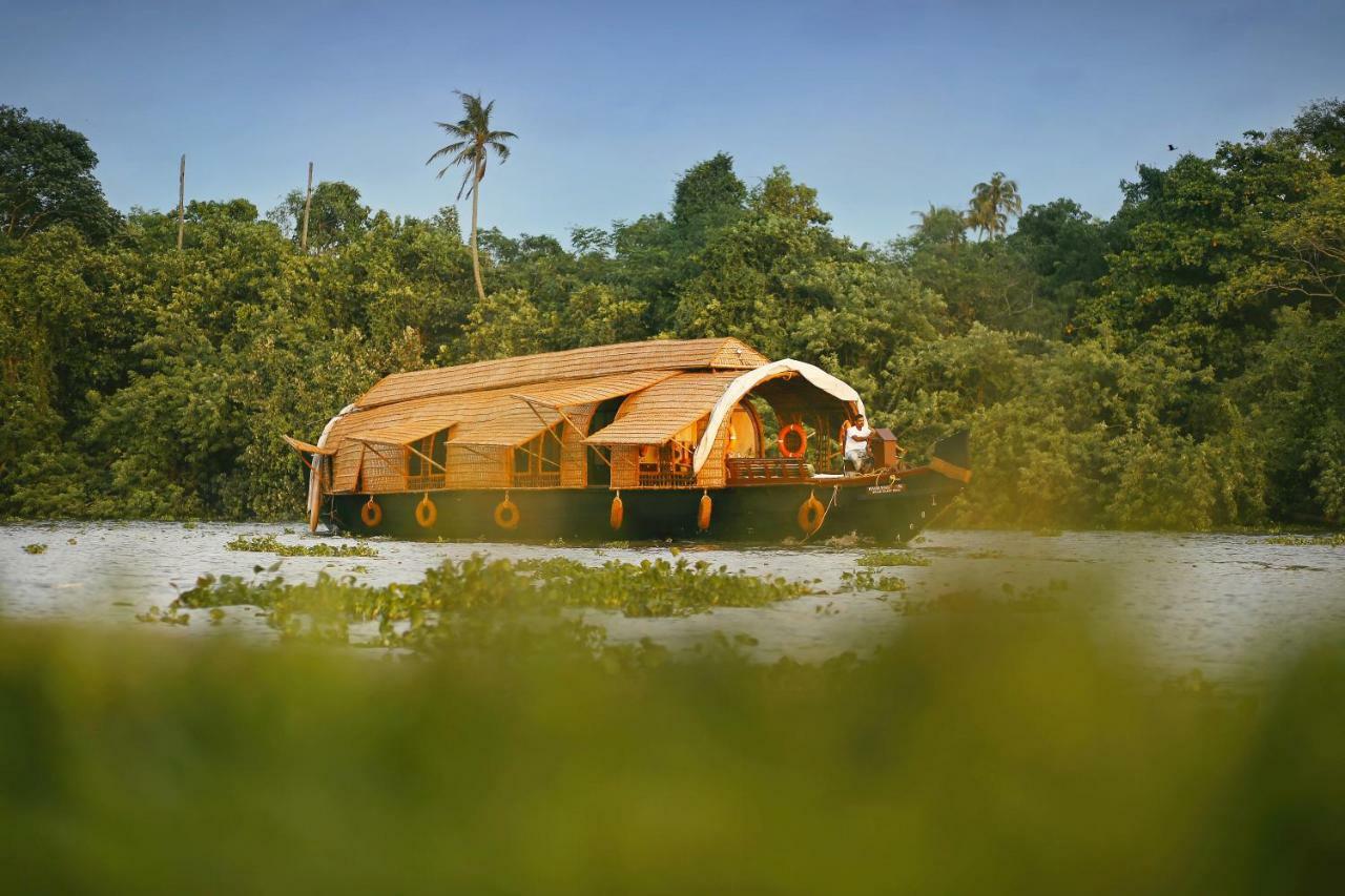 Hotel Spice Coast Cruises - Houseboat, A Cgh Earth Experience à Alappuzha Extérieur photo